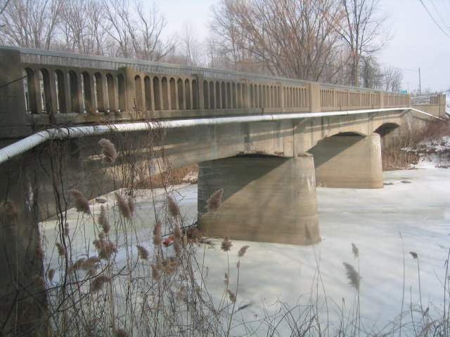 Old Fred Moore Highway Bridge