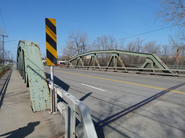 Lyell Avenue Bridge
