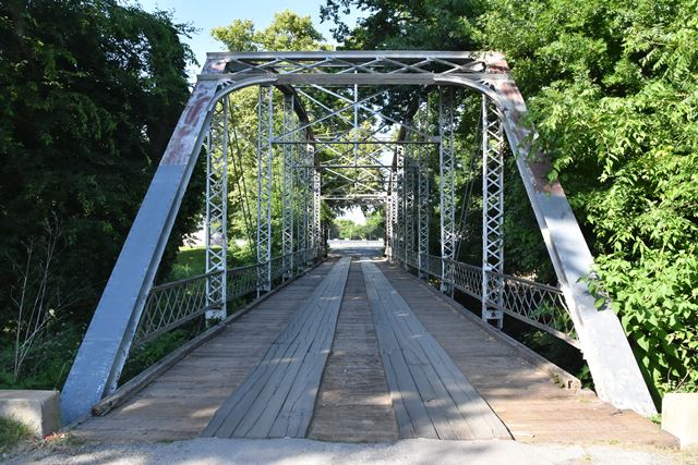 Southern Villa Bridge