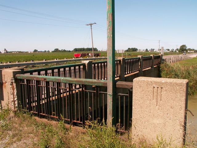 KH-40 18th Concession Drain Bridge