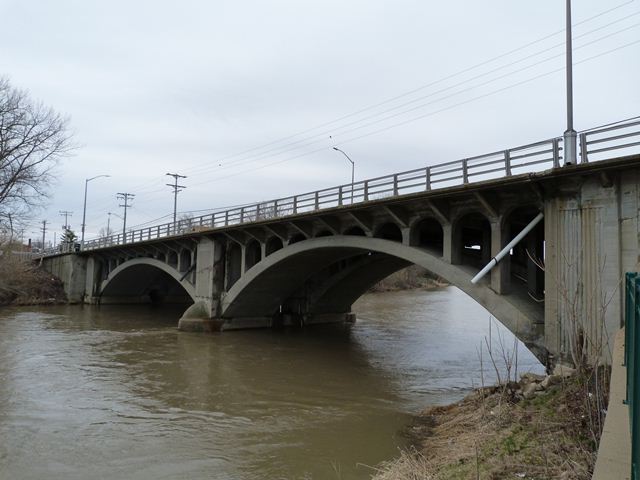 Memorial Drive Bridge