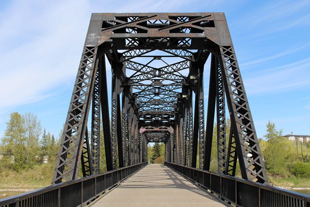 Red Deer River Railway Bridge