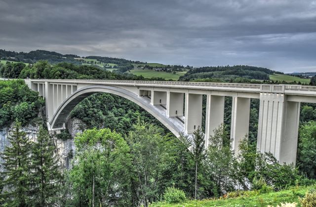 Pont Caquot (Caquot Bridge)