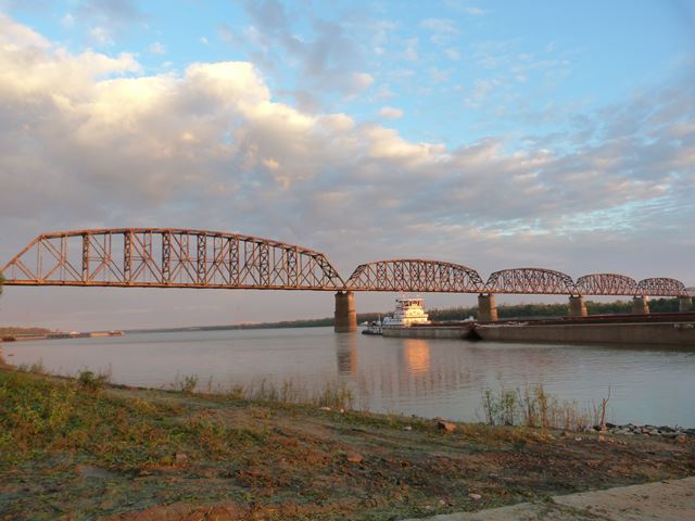 Metropolis Bridge