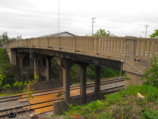 Pine Street Bridge