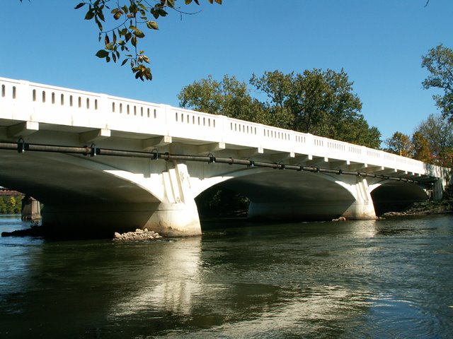 Angela Boulevard Bridge