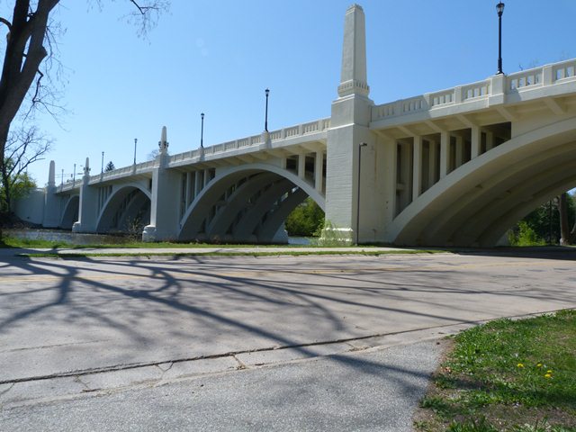 Twyckenham Drive Bridge