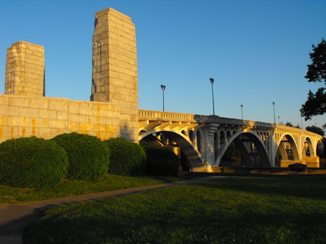 Lincoln Memorial Bridge