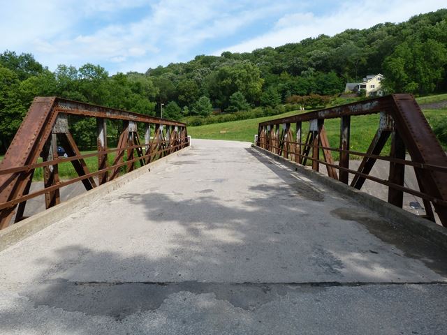 Oneota Riverview Trail Bridge