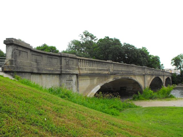 Sumner Avenue Bridge