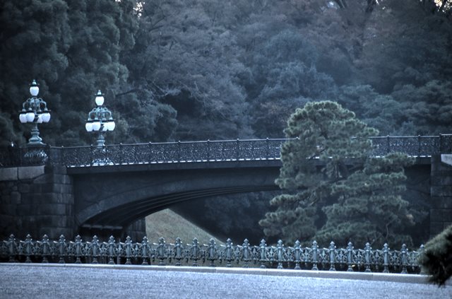 二重橋 (Nijyuu Bridge) (にじゅうばし)