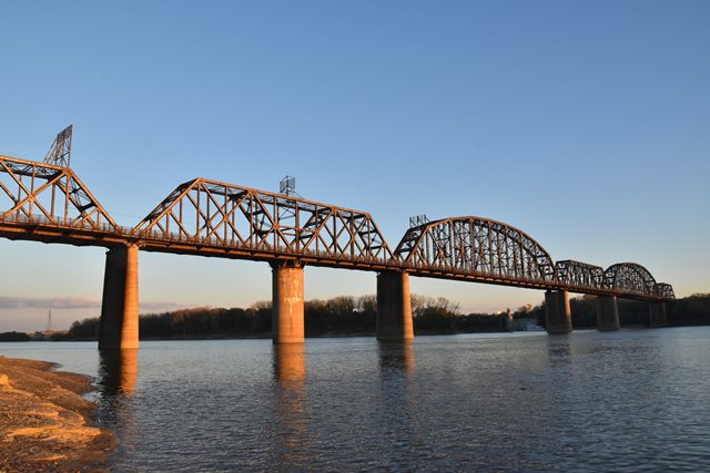 Kentucky and Indiana Bridge