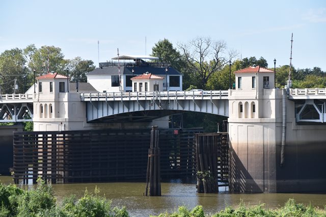 Louisville Avenue Bridge