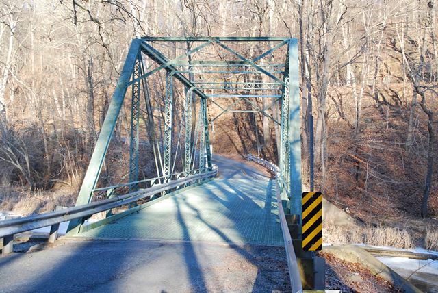 Bell Manor Road Bridge