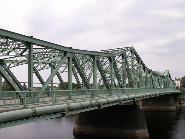 Central Bridge