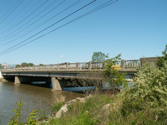 Jefferson Avenue Clinton River Canal Bridge