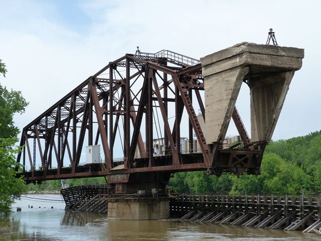 Mississippi River Bridge Number 15