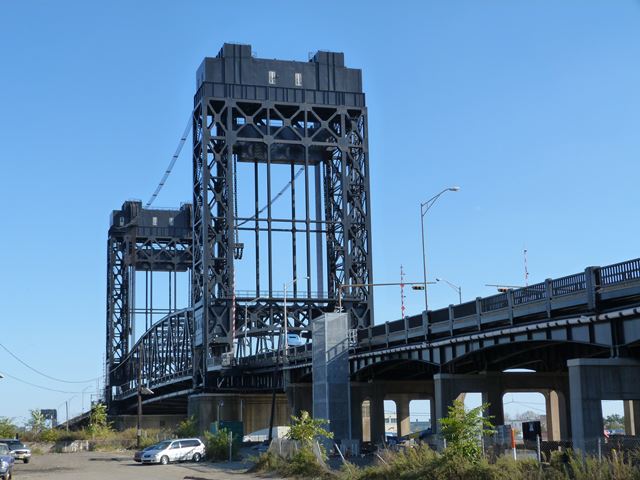 US-1/US-9 Truck Passaic River Bridge