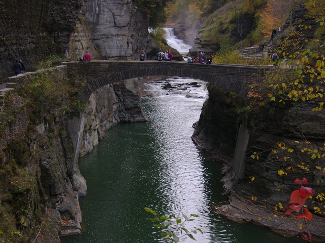 Lower Falls Footbridge