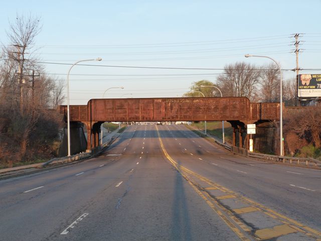 Sheridan Drive Railroad Overpass