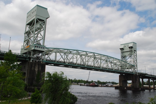 Cape Fear Memorial Bridge