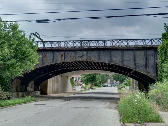 Lakefront Avenue Railroad Overpass