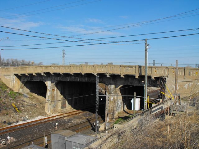 College Avenue Bridge