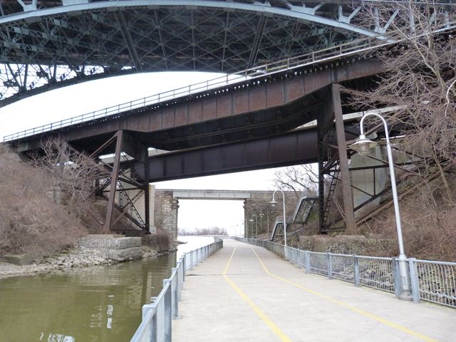 Desjardins Canal Railway Bridge