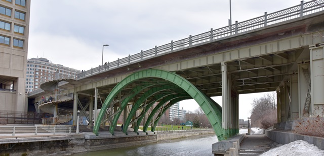Laurier Bridge