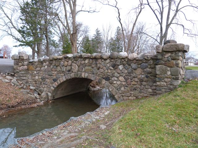 Vineland Research and Innovation Centre Bridge