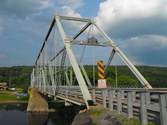 Skinners Falls Bridge