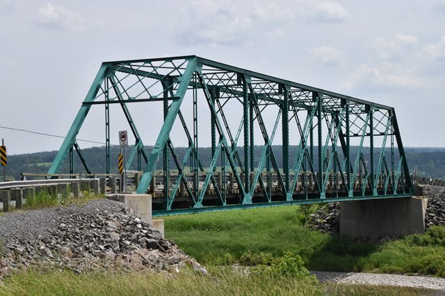 Pont de l'avenue Lambert (Avenue Lambert Bridge)