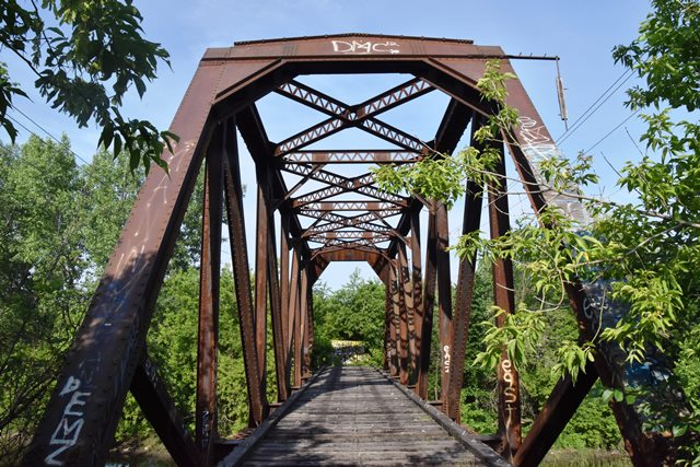 Pont Ferroviaire de la Rivière l'Acadie (Arcadia River Railway Bridge)