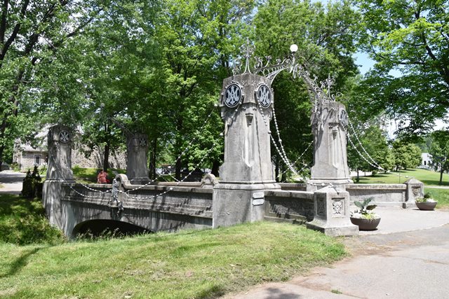 Pont des Chaplets (Rosary Bridge)