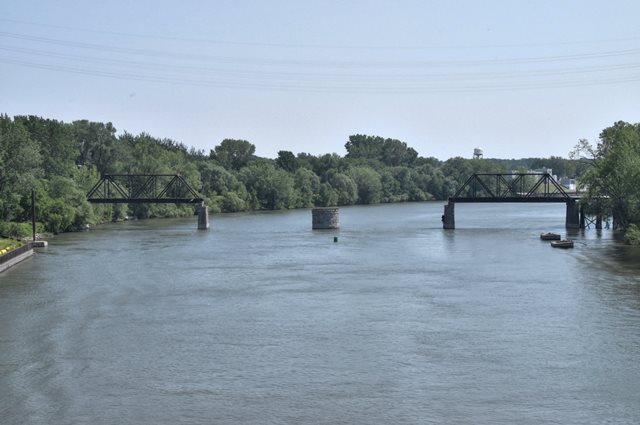 Pont des Chars (Chars Bridge)
