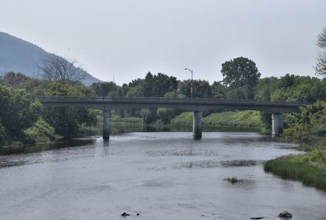 Pont QC-235 (QC-235 Bridge)