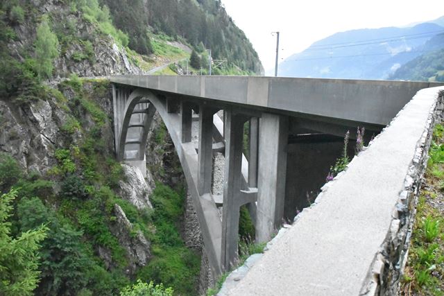 Neue Russeinbrücke (New Russeiner Bridge)