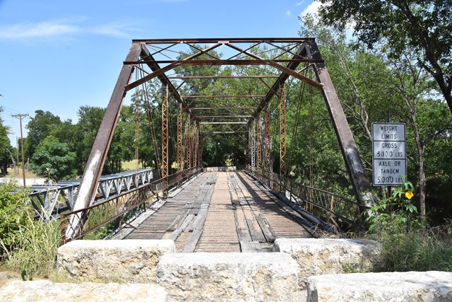 Leon Street Bridge