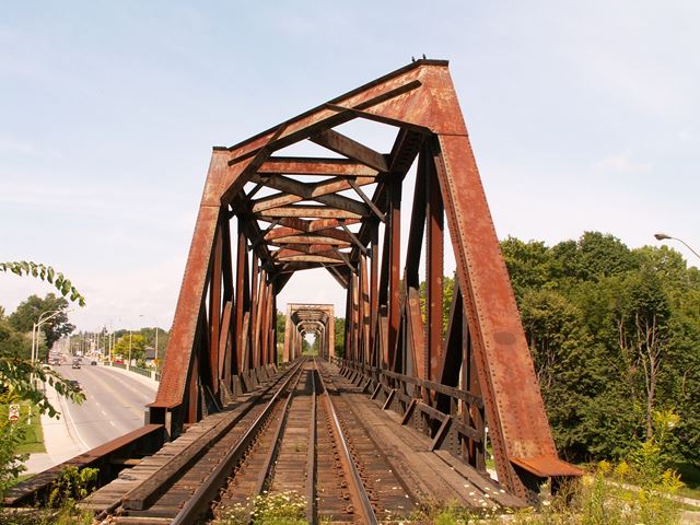 London North Branch Railway Bridge