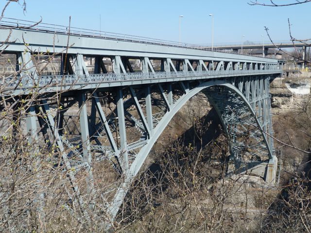 Whirlpool Rapids Bridge