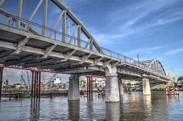 Cầu Tân Thuận (Tan Thuan Bridge)