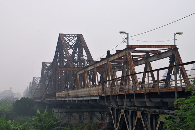 Cầu Long Biên (Long Bien Bridge)
