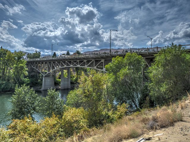 Wenatchee Avenue Bridge