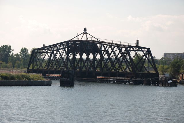 Kinnickinnic River Railroad Bridge