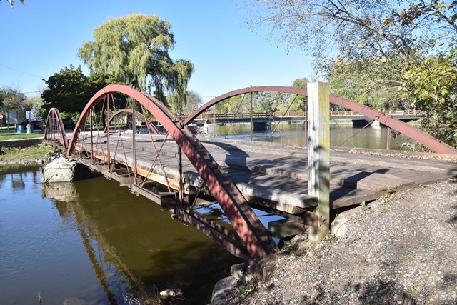 Tivoli Island Bridge